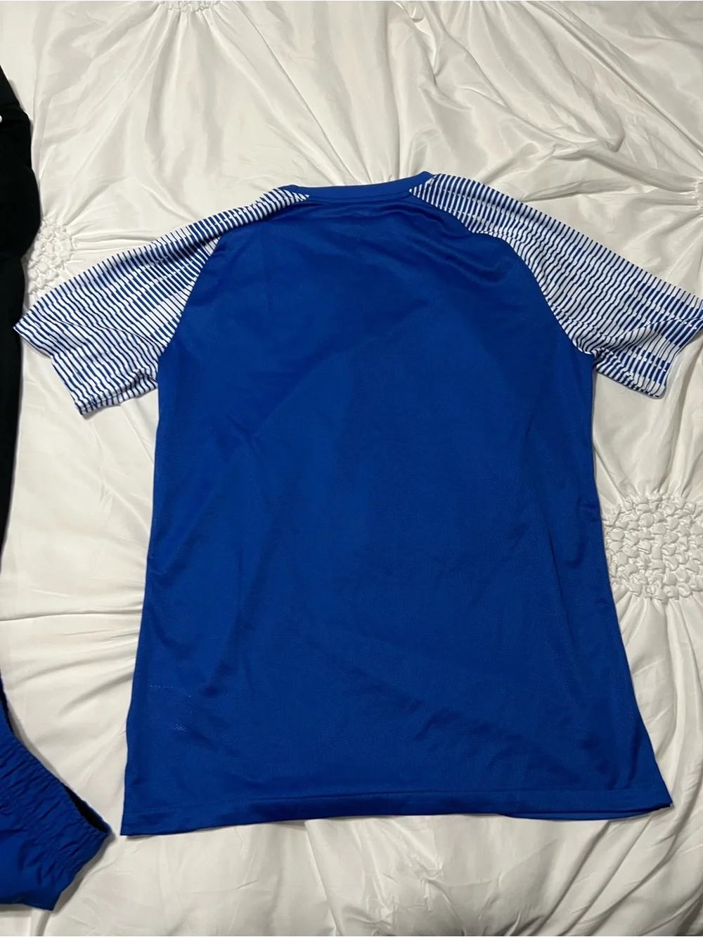 Bundle of 3 Nike and Under Armour Athletic Wear Tennis Short Sweatshirt Tshirt